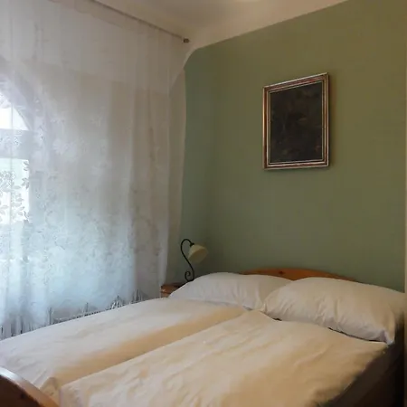 Bor Lhota (Prague-East)